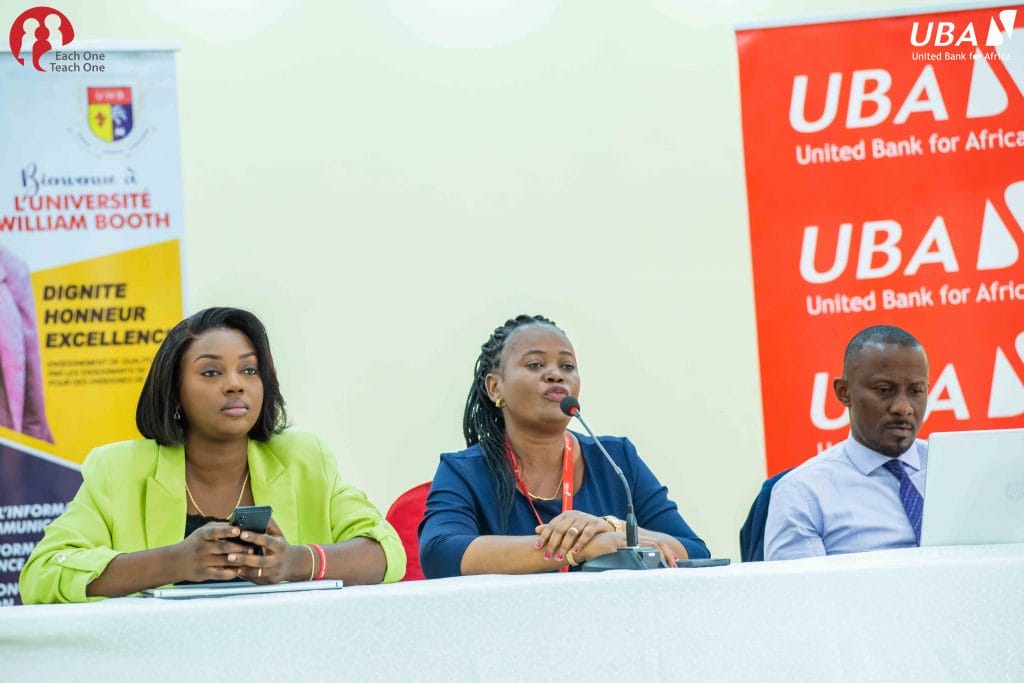 UBA RDC encourage ses collaborateurs à transmettre leur savoir aux jeunes étudiants, créant ainsi un cercle vertueux d’apprentissage et d’enrichissement mutuel.”